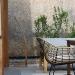 Nadfa Apartman Hotel