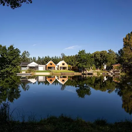 Hotel Nádfa Apartman *