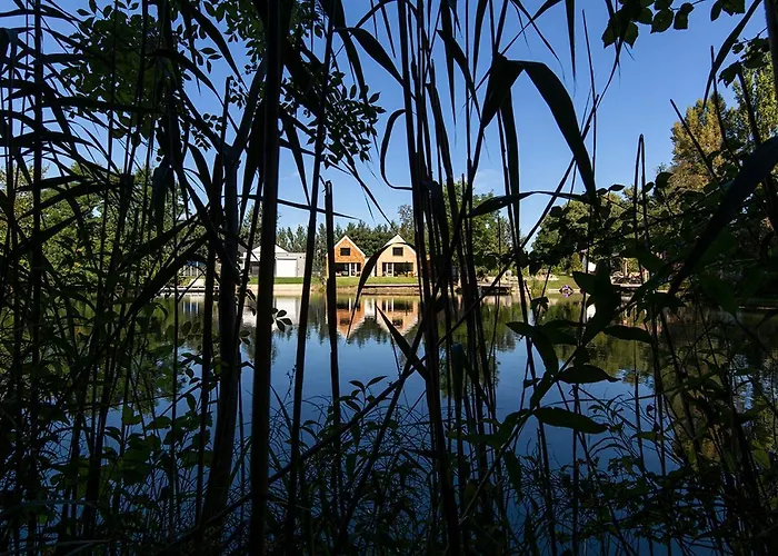 Nadfa Apartman * Dunasziget